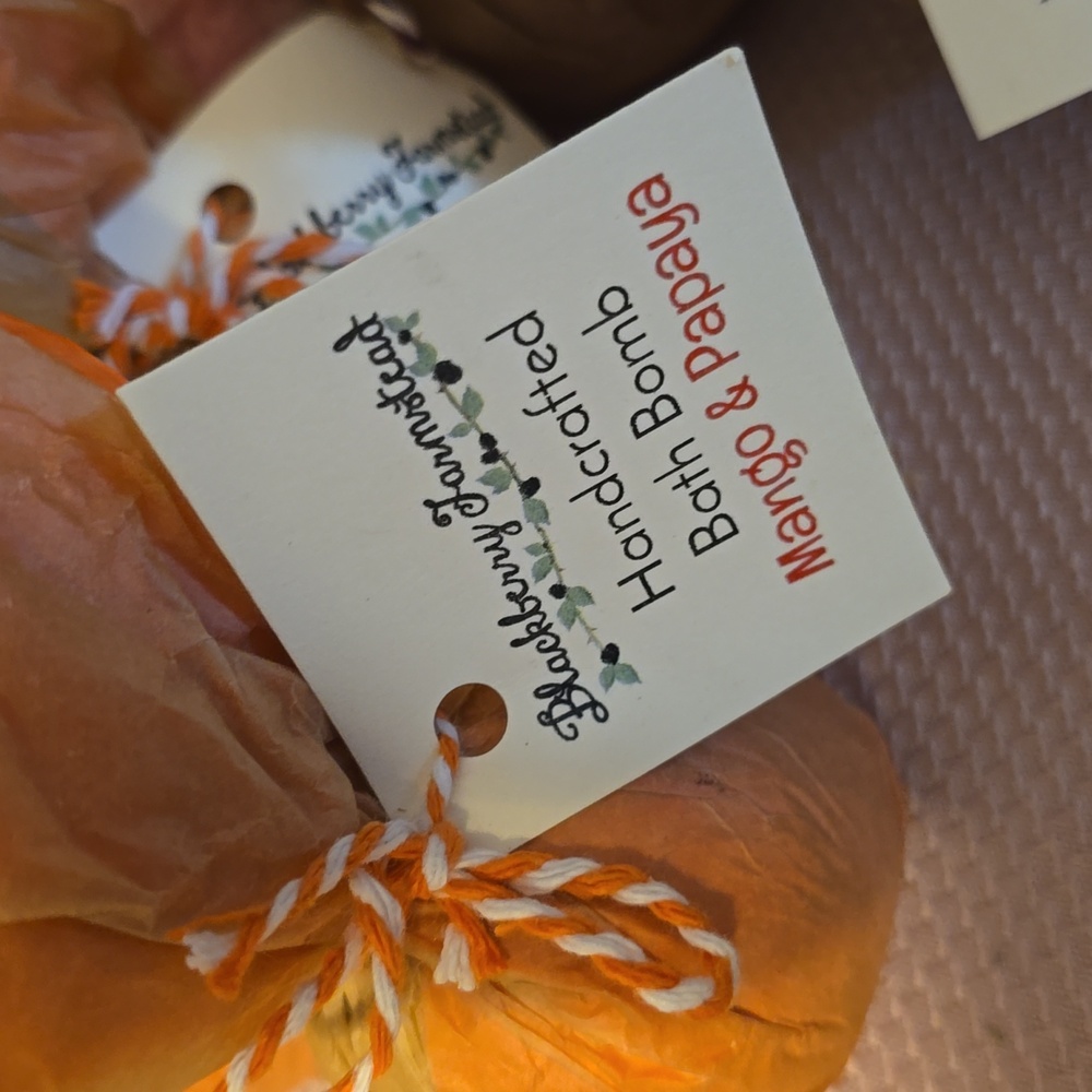 Bath Bombs - Handcrafted - Picture 2 of 4